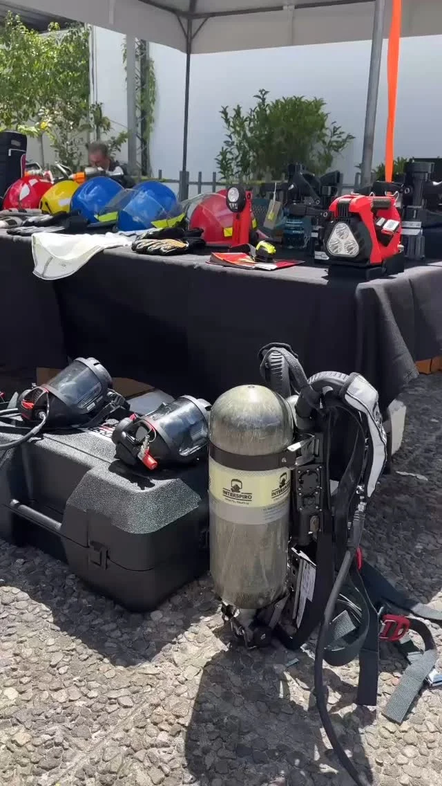 🔥 Comprometidos con quienes protegen lo más valioso 🔥
Ayer fuimos parte de un evento trascendental junto a los cuerpos de bomberos del Istmo Centroamericano en su XXXIV Sesión de Junta Directiva.

En Metzger Supplies, reafirmamos nuestro compromiso con quienes día a día arriesgan su vida para salvaguardar la de otros.
Nos llena de orgullo poder acompañarles y fortalecer juntos el equipo de trabajo que mueve a toda una región.

💪 ¡Gracias por permitirnos ser parte de este camino!

#MetzgerSupplies #AliadosEnEmergencias #Bomberos #UnaMismaPasión
